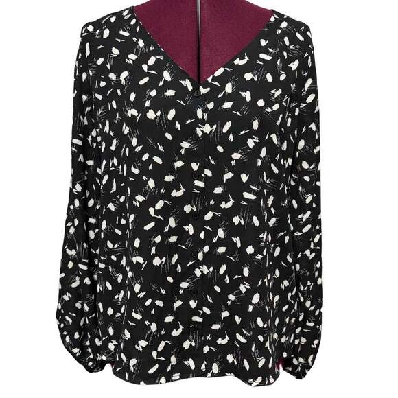 LUSH Geometric V-Neck Button Down Loose Fit Blouse Long Sleeve Top Black Medium - Picture 3 of 13